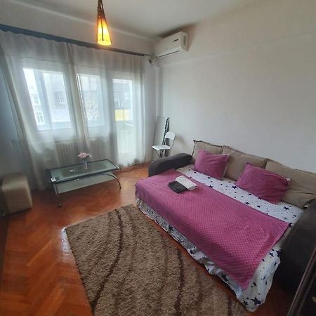 Cozy Studio In Center Bucharest Apartment Екстериор снимка
